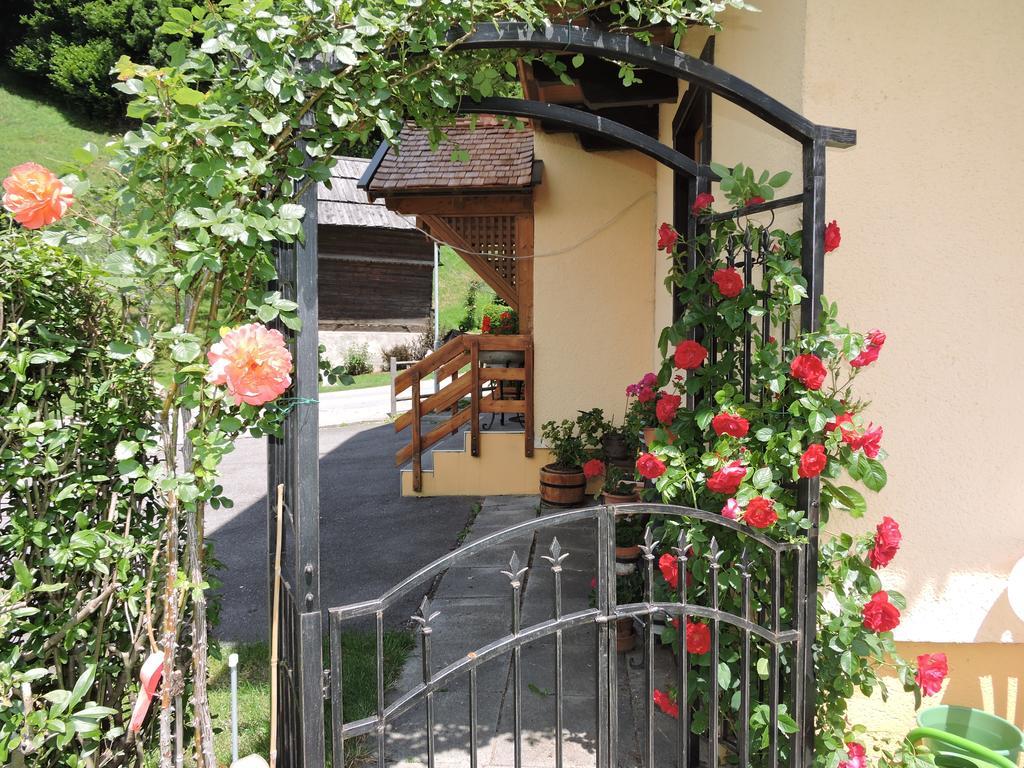 Haus Kremser Бад Кляйнкирххайм Экстерьер фото